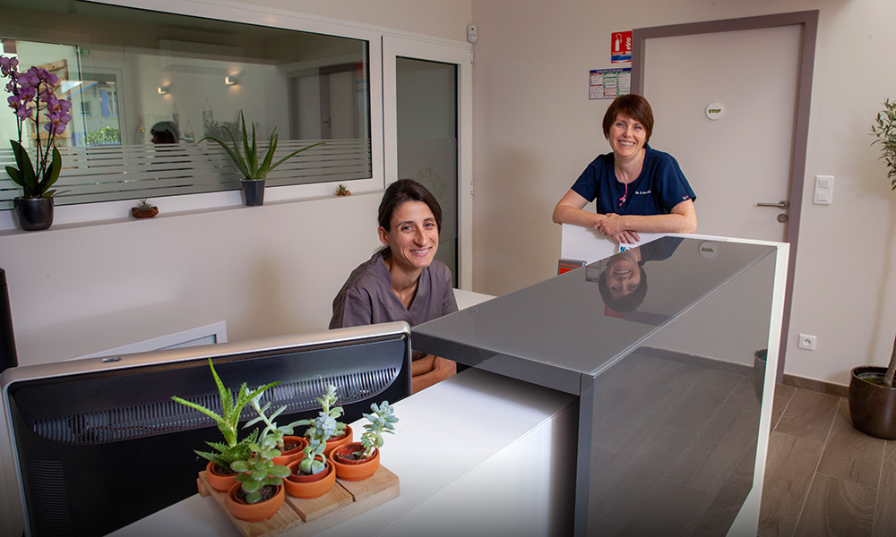 Dr Sandie Laurent et son assistante